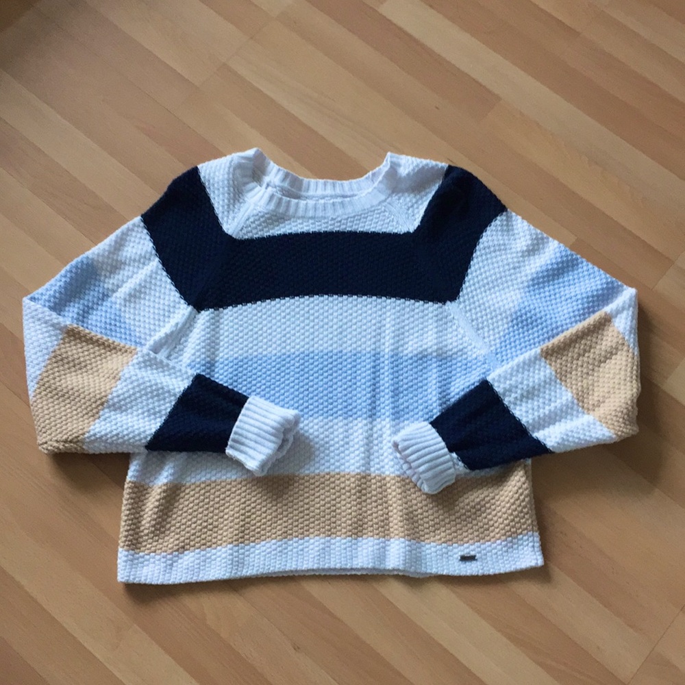 HOLLISTER sweater